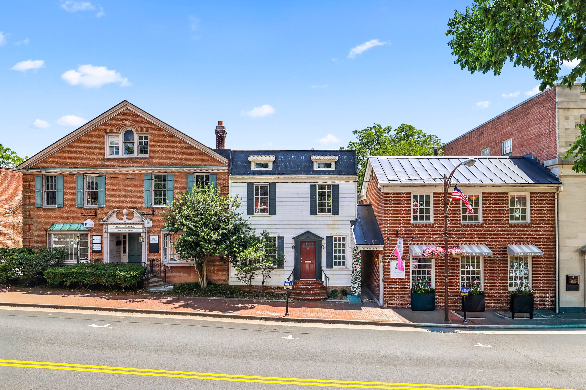 3 E Market St, Leesburg, VA à vendre Photo du bâtiment- Image 1 de 107