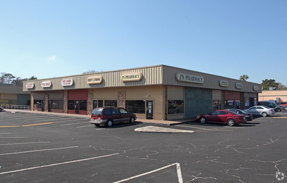 6410-6488 Ridge Rd, Port Richey, FL à louer - Photo du bâtiment - Image 2 de 4