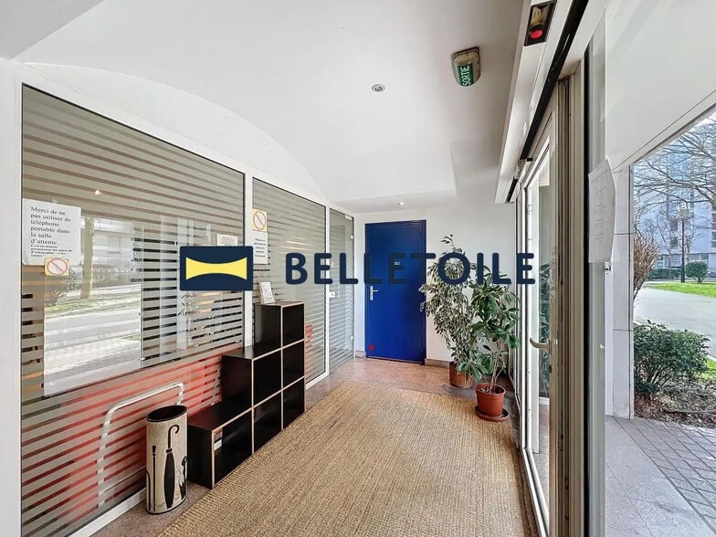Bureau dans Joinville-le-Pont à vendre - Hall d’entrée - Image 3 de 24