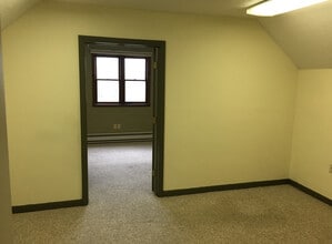 1064 Meadowview Dr, Boone, NC for lease Building Photo- Image 2 of 3