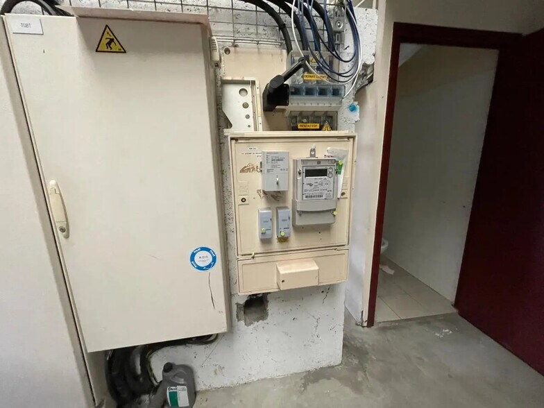 Flex dans Saint-Étienne-du-Rouvray à louer - Photo du bâtiment - Image 2 de 23