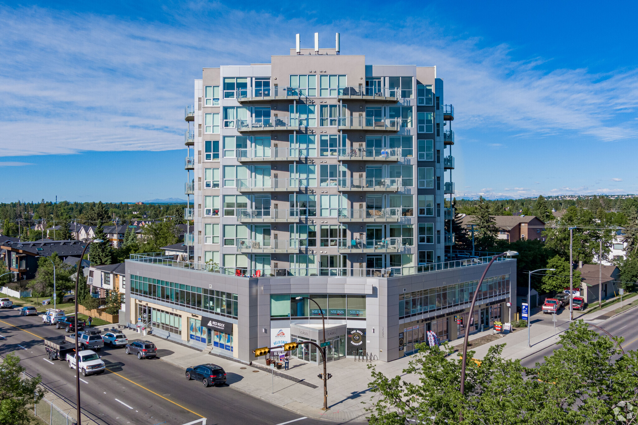 2505 17th Ave SW, Calgary, AB for sale Primary Photo- Image 1 of 9