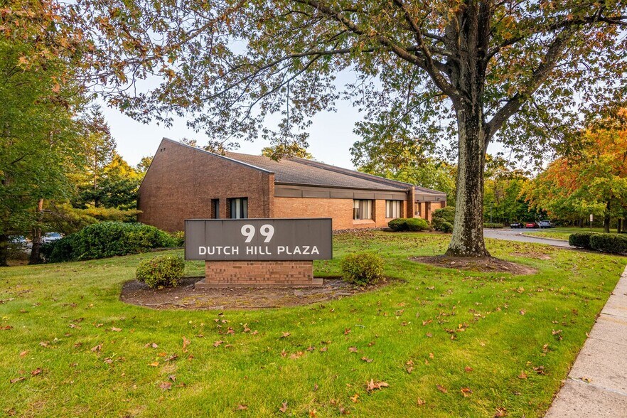 101-105 Dutch Hill Rd, Orangeburg, NY à vendre - Photo du bâtiment - Image 1 de 12