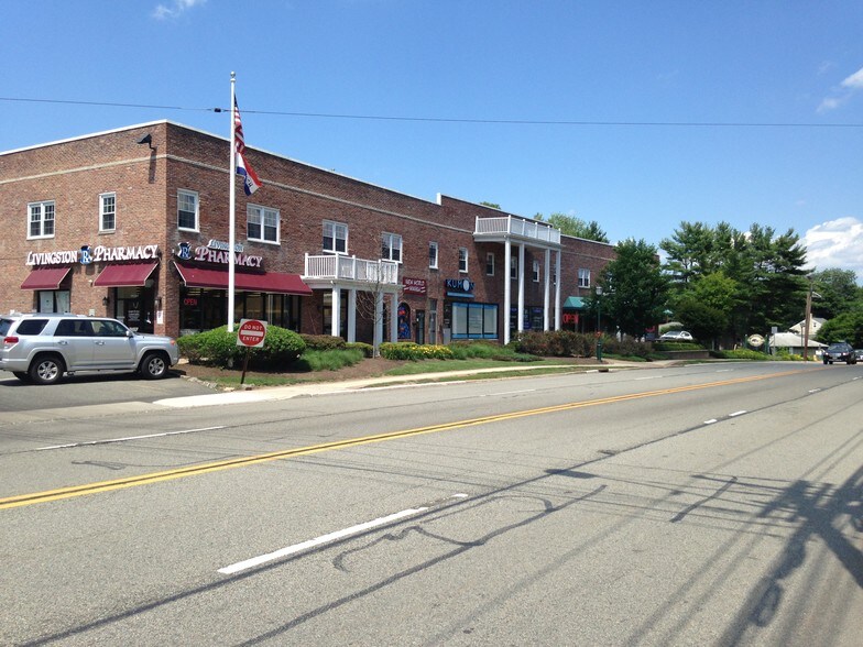 107 E Mount Pleasant Ave, Livingston, NJ à louer - Photo du bâtiment - Image 2 de 2