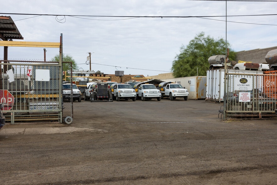 9232 N 11th Ave, Phoenix, AZ for sale - Building Photo - Image 3 of 16