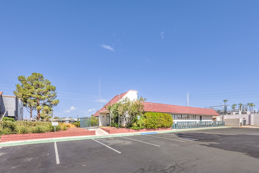 2560 N Green Valley Pky, Henderson, NV for sale - Building Photo - Image 3 of 20