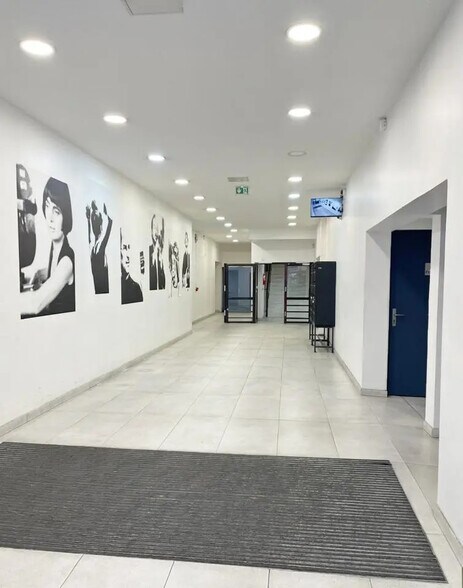 7-9 Rue Des Petites Ecuries, Paris à vendre - Photo du bâtiment - Image 2 de 10