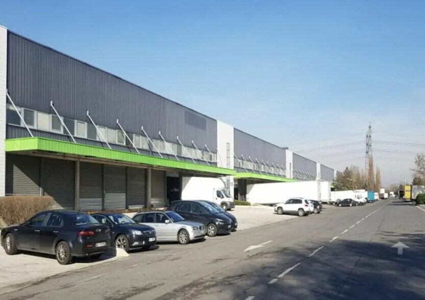 Industrial in Herblay-sur-Seine for lease - Building Photo - Image 2 of 11