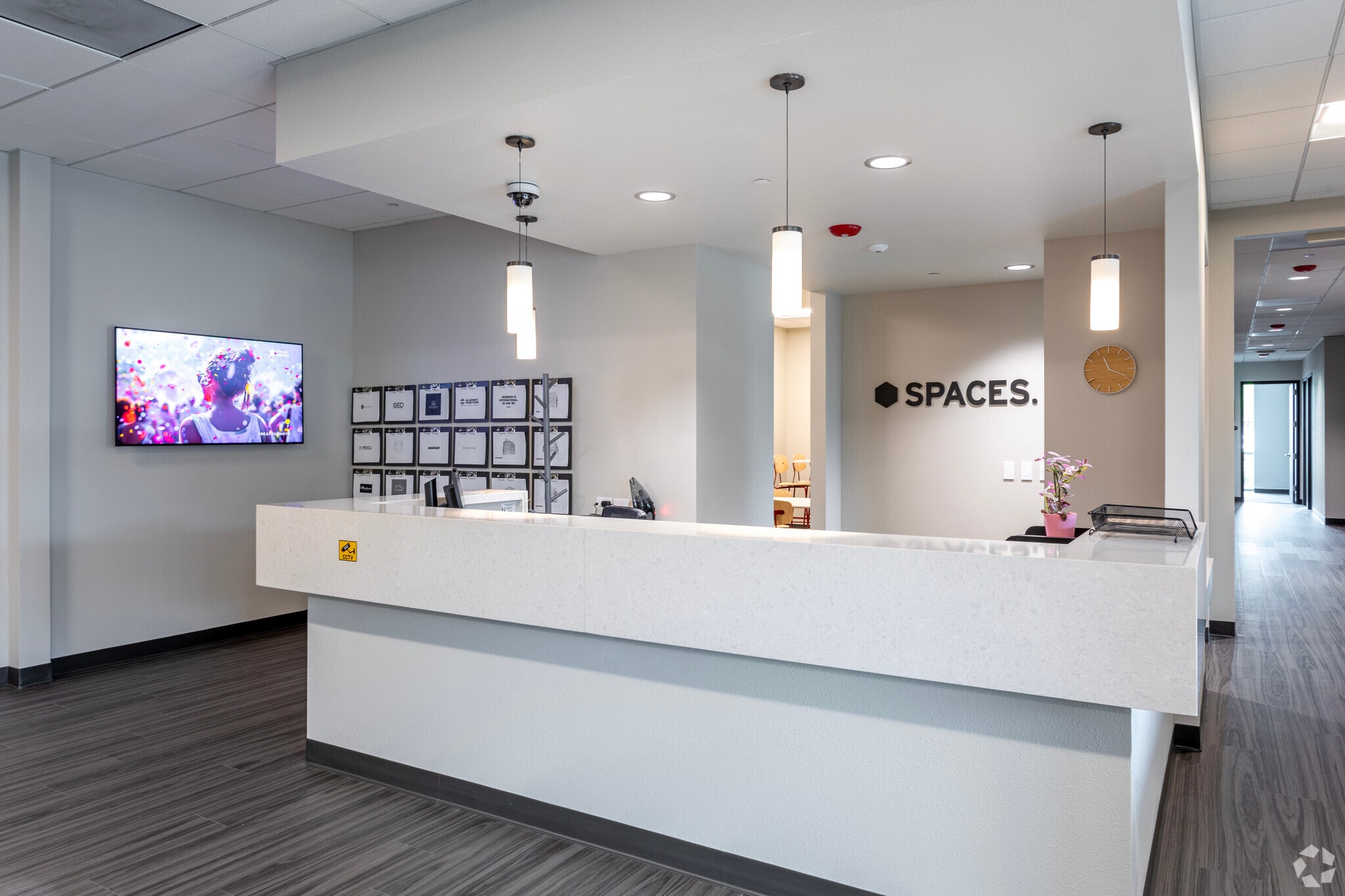 265 E River Park Cir, Fresno, CA for lease Building Photo- Image 1 of 32