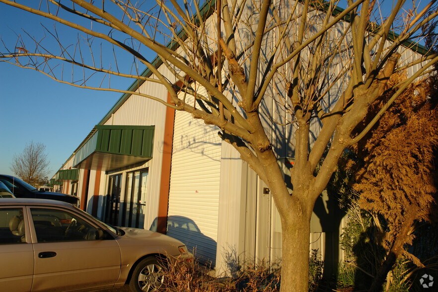 3199 Plummers Ln, Chico, CA à louer - Photo du bâtiment - Image 2 de 4