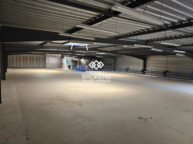 Industriel dans SAINT-OUEN-L'AUMONE à louer - Photo intérieure - Image 2 de 3