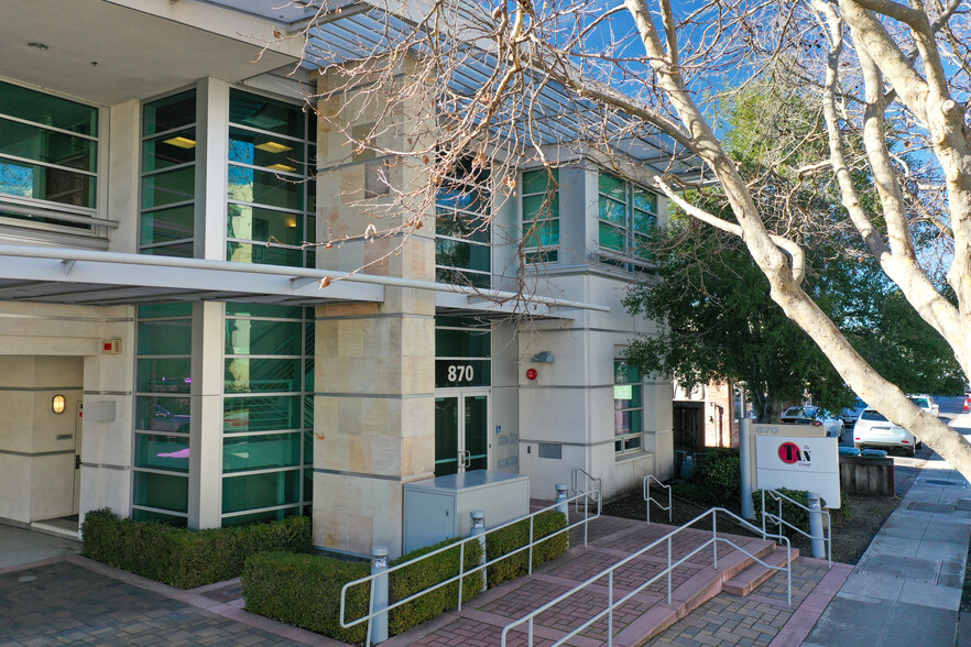 870 E Charleston Rd, Palo Alto, CA for lease - Building Photo - Image 1 of 12