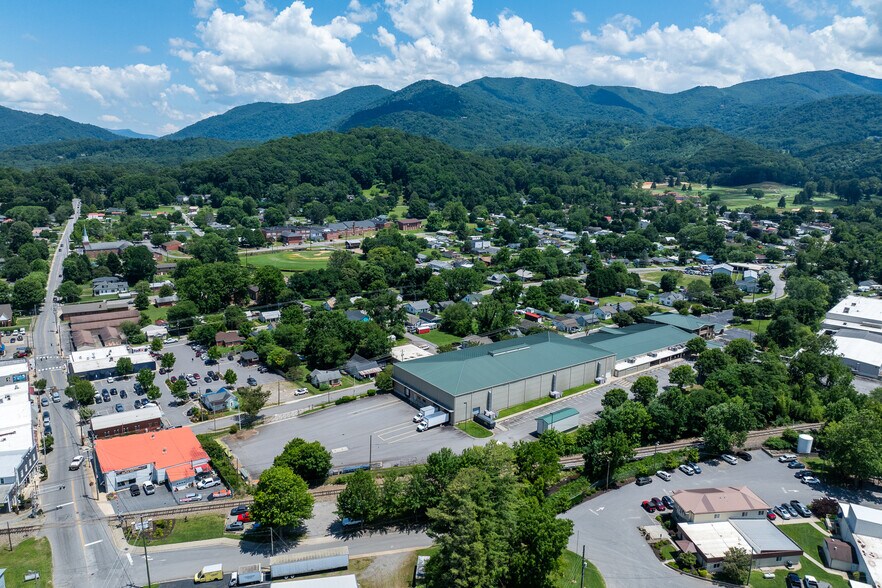 172 Riverbend St, Waynesville, NC à vendre - Aérien - Image 3 de 30