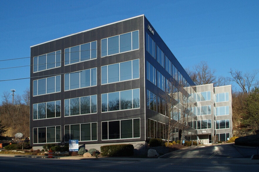 2060 Reading Rd, Cincinnati, OH for sale - Building Photo - Image 3 of 9