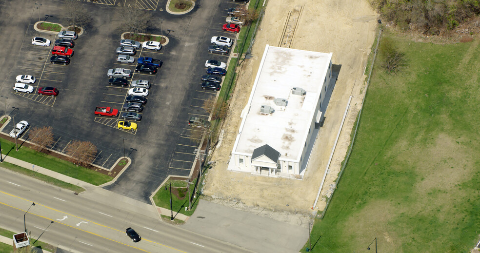 4312 E State St, Rockford, IL for lease - Aerial - Image 2 of 3