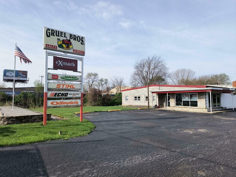 1601 N Main St, Crown Point, IN à louer - Photo du bâtiment - Image 1 de 10