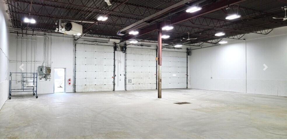 1525 Dugald Rd, Winnipeg, MB à louer - Photo intérieure - Image 3 de 6