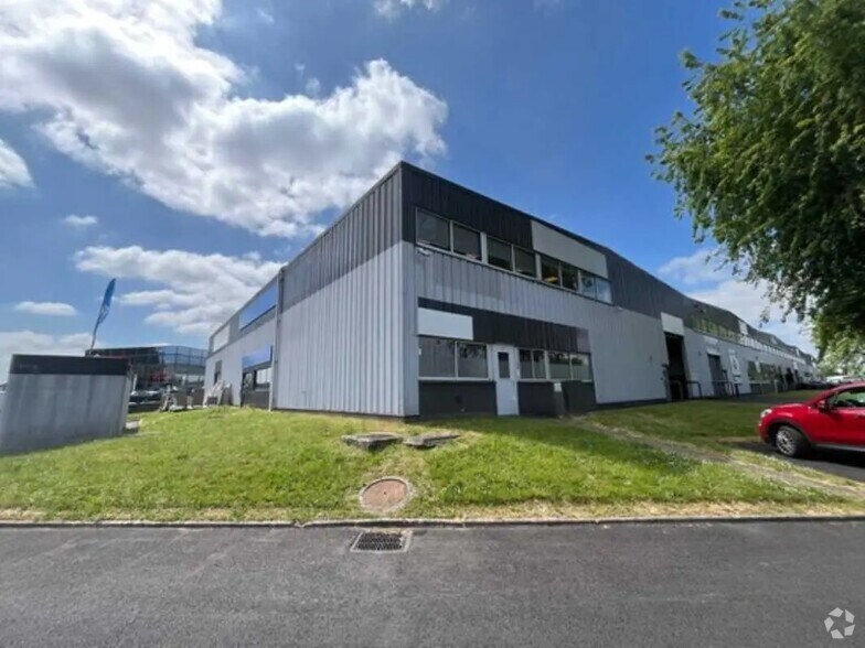 16-34 Rue Du Buisson Aux Fraises, Massy for lease - Building Photo - Image 1 of 1