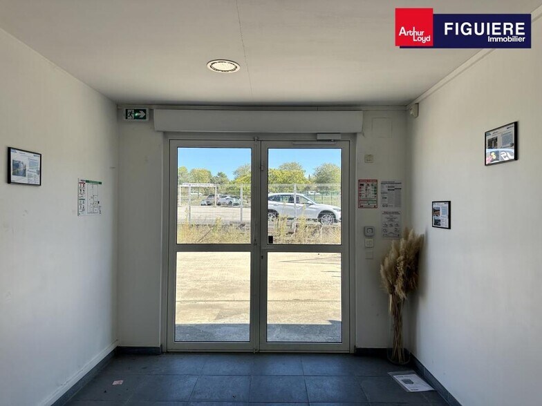 705 Avenue De L'Europe, Saint-Cannat for lease - Lobby - Image 2 of 11