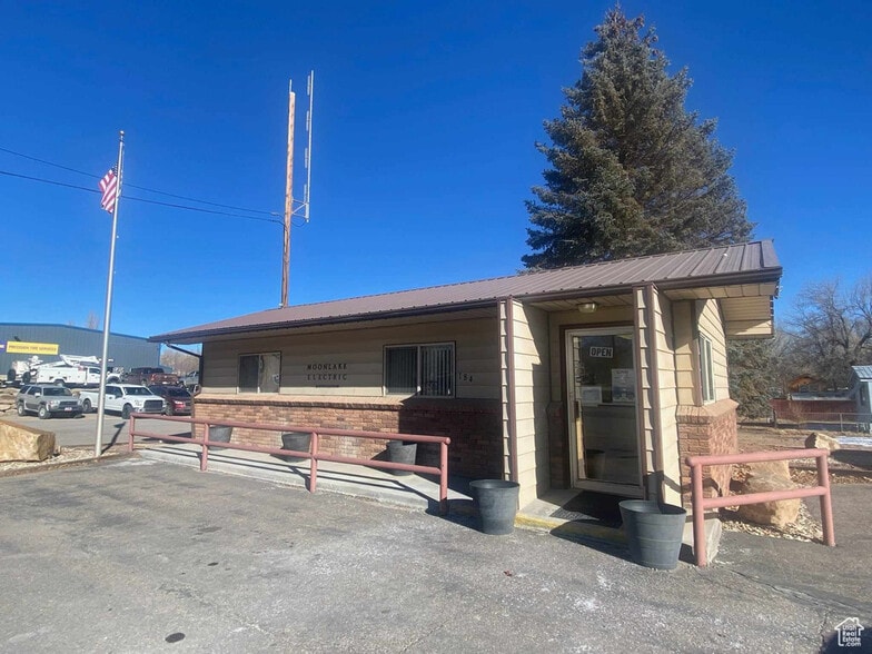 184 Center st, Duchesne, UT for sale - Building Photo - Image 2 of 20