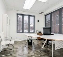 4284 Village Centre Crt, Mississauga, ON à louer Photo intérieure- Image 2 de 4