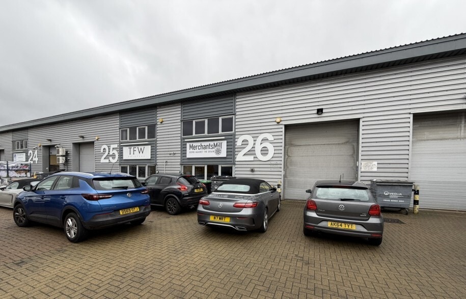 Armstrong Rd, London for lease - Building Photo - Image 1 of 3