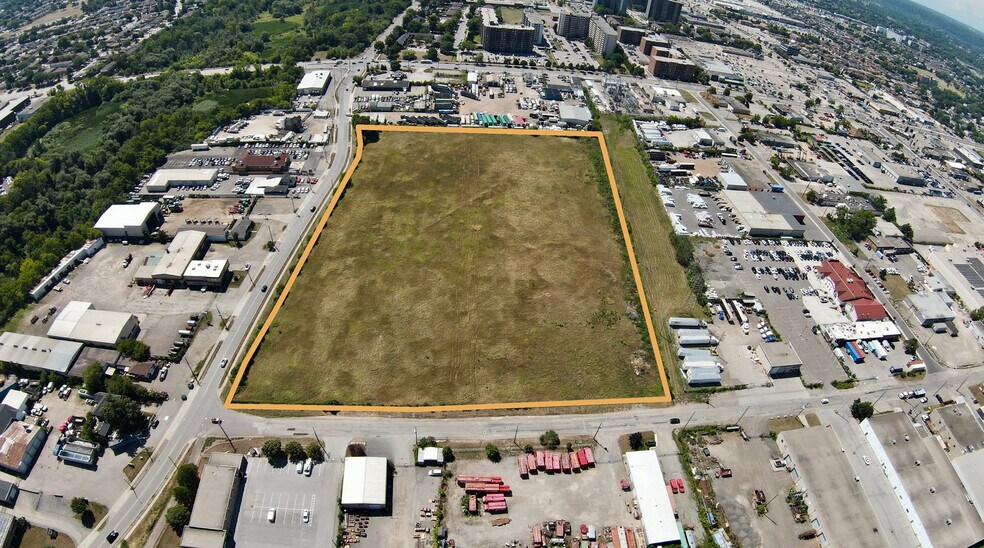 279 Lake, Hamilton, ON à louer - Photo du bâtiment - Image 2 de 3