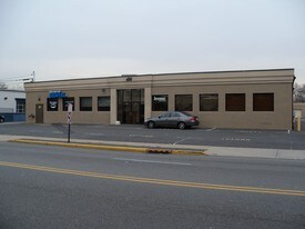 495 Mola Blvd, Elmwood Park NJ - Warehouse