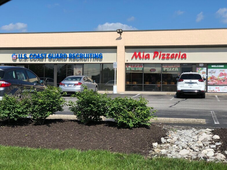 7349-7481 N Shadeland Ave, Indianapolis, IN à louer - Photo du bâtiment - Image 2 de 6