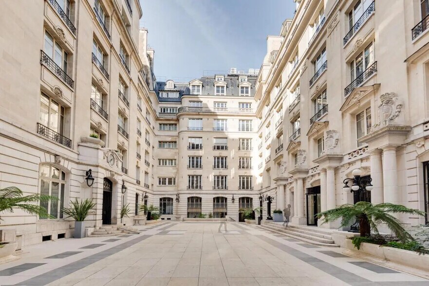 6 Rue Rougemont, Paris for lease - Building Photo - Image 3 of 10