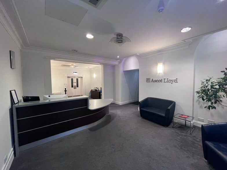 33 Albyn Pl, Aberdeen à louer - Photo du bâtiment - Image 2 de 13