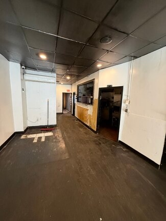 More details for 513 Grand St, Brooklyn, NY - Retail for Lease