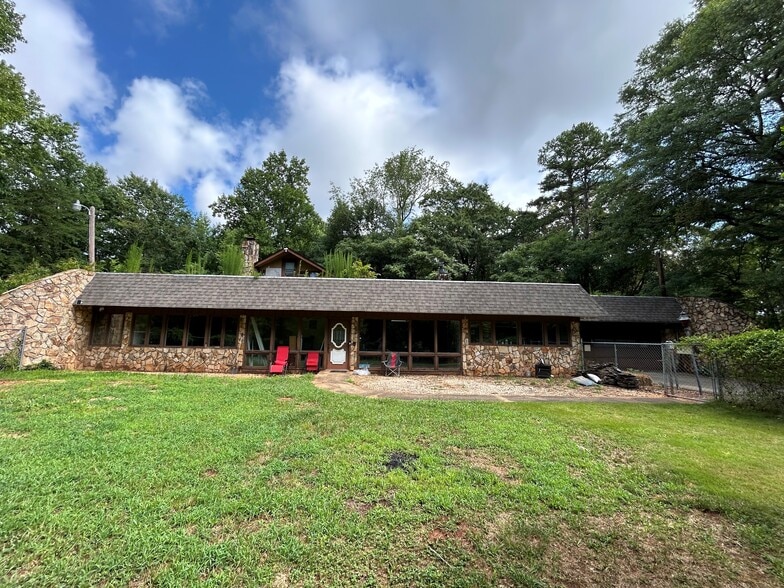 1111 Fork Shoals Rd, Greenville, SC for sale - Primary Photo - Image 1 of 25