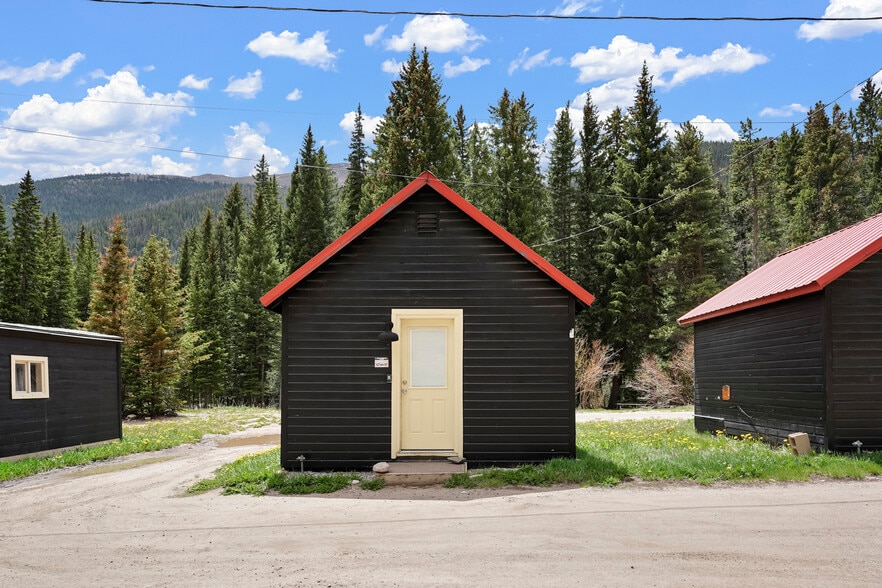 148 W Park & 7362-7364 US Hwy portfolio of 2 properties for sale on LoopNet.ca - Building Photo - Image 3 of 29