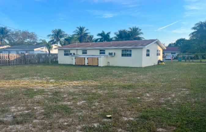 203 SE 4th Ave, Boynton Beach, FL à vendre - Photo du bâtiment - Image 2 de 11