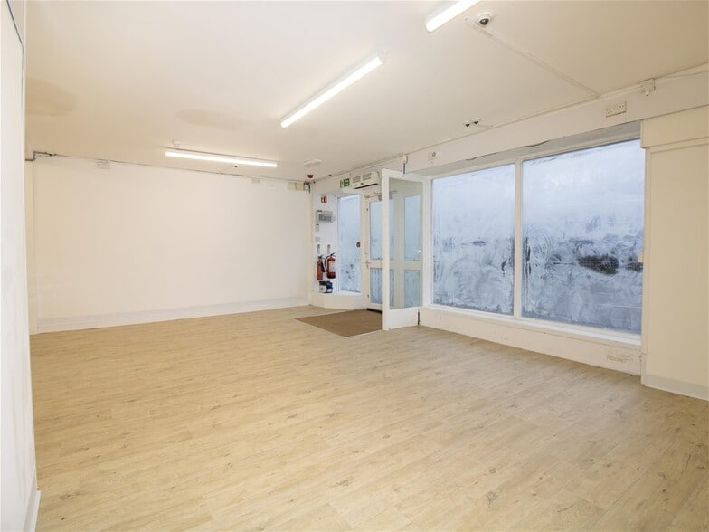 Vacant Retail Premises, Gairloch à vendre - Photo du bâtiment - Image 3 de 23