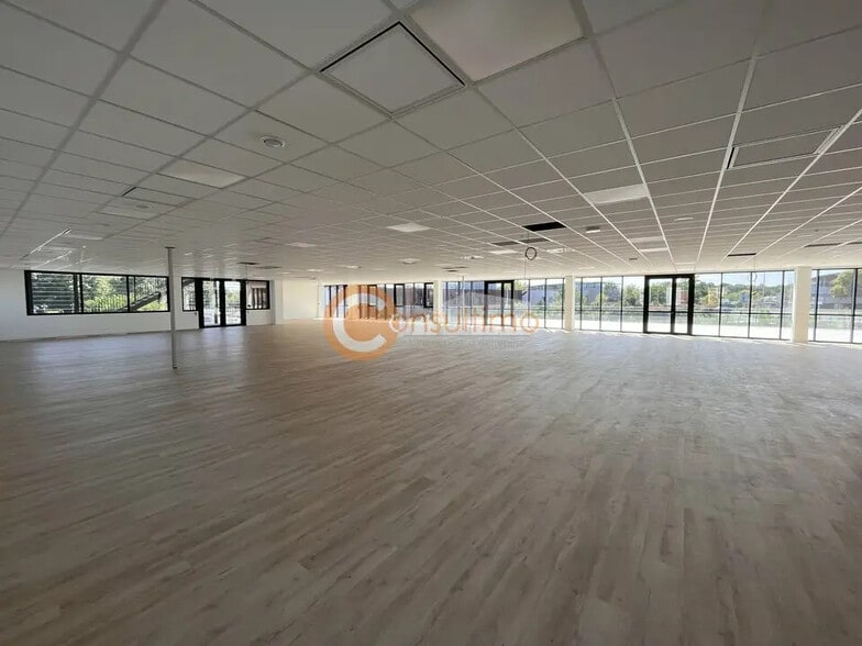 Office in Mérignac for lease - Interior Photo - Image 3 of 11