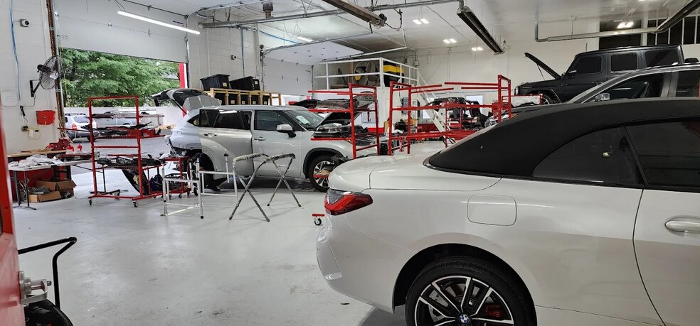 12 Wood Ave, Englishtown, NJ à vendre - Photo du bâtiment - Image 3 de 16