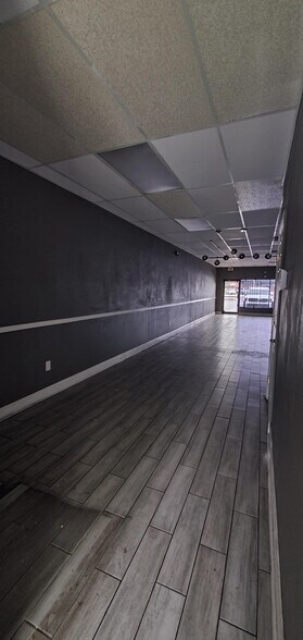 1120-1146 6th St NW, Winter Haven, FL à louer - Photo intérieure - Image 2 de 3