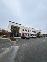 5842-5854 Lonetree Blvd, Rocklin, CA à louer Photo du bâtiment- Image 1 de 22