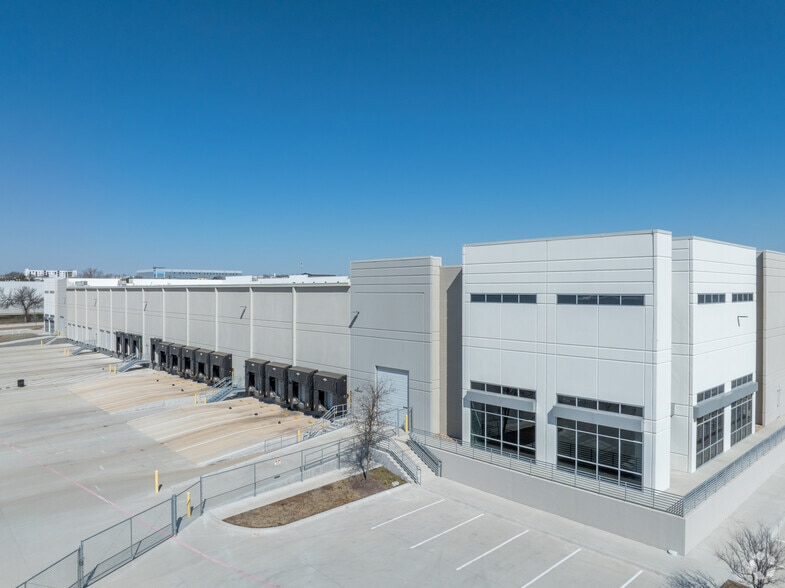 2401 Ferguson Ln, Austin, TX for lease - Building Photo - Image 2 of 5