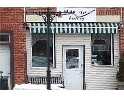 Plus de détails pour 5304 Main St, Clarington, ON - Commerce de détail à vendre