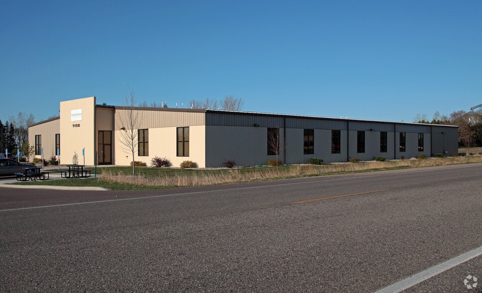 1150 5th Ave SE, Hutchinson, MN for lease - Primary Photo - Image 1 of 17