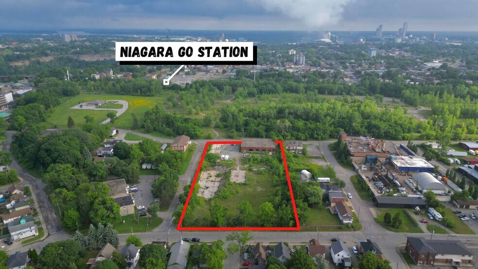4415 Buttrey St, Niagara Falls, ON à vendre - Aérien - Image 1 de 9