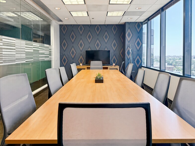 12100 Wilshire Blvd, Los Angeles, CA à louer - Photo intérieure - Image 3 de 15