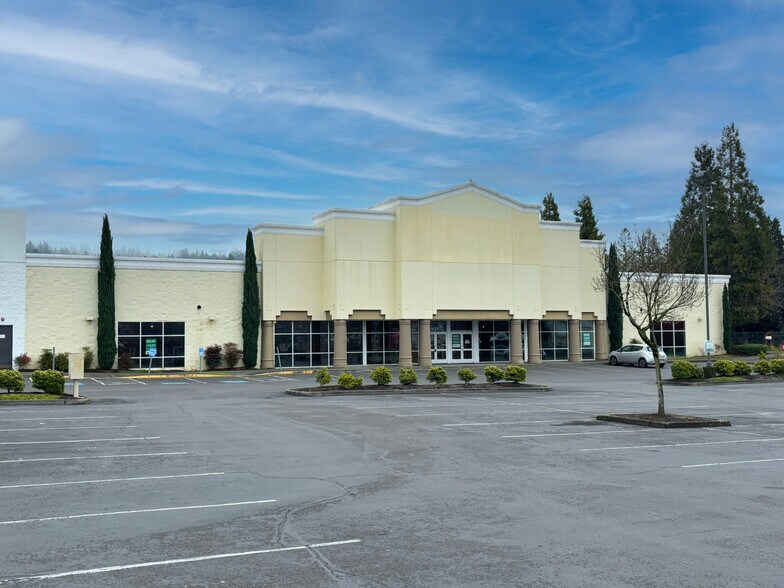 10174-10176 SE 82nd Ave, Portland, OR à louer - Photo du bâtiment - Image 2 de 6