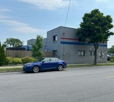 Kinnickinnic Ave Corner Redevelopment portfolio of 3 properties for sale on LoopNet.ca - Building Photo - Image 1 of 4