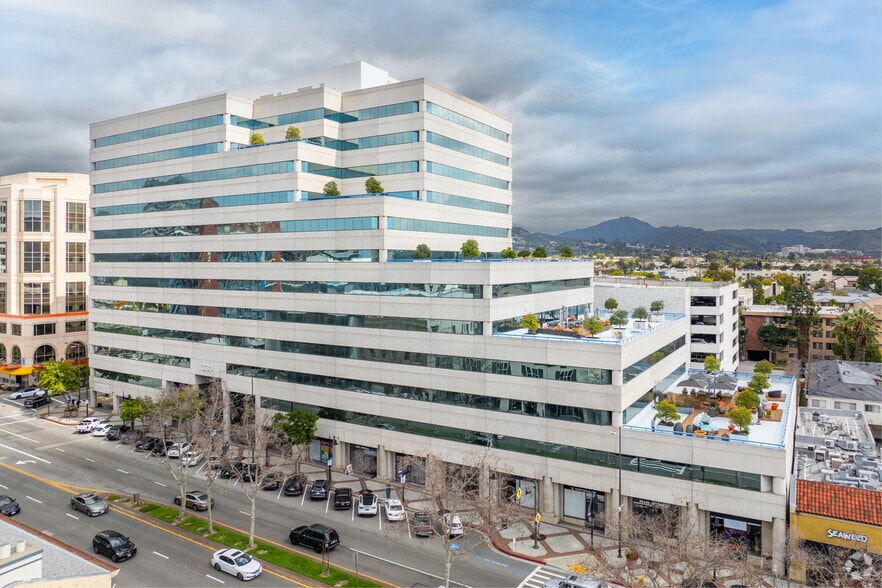 330 N brand Blvd, Glendale, CA for lease - Building Photo - Image 1 of 11