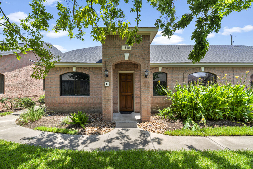 1840 Snake River Rd, Katy, TX à vendre - Photo du bâtiment - Image 1 de 14