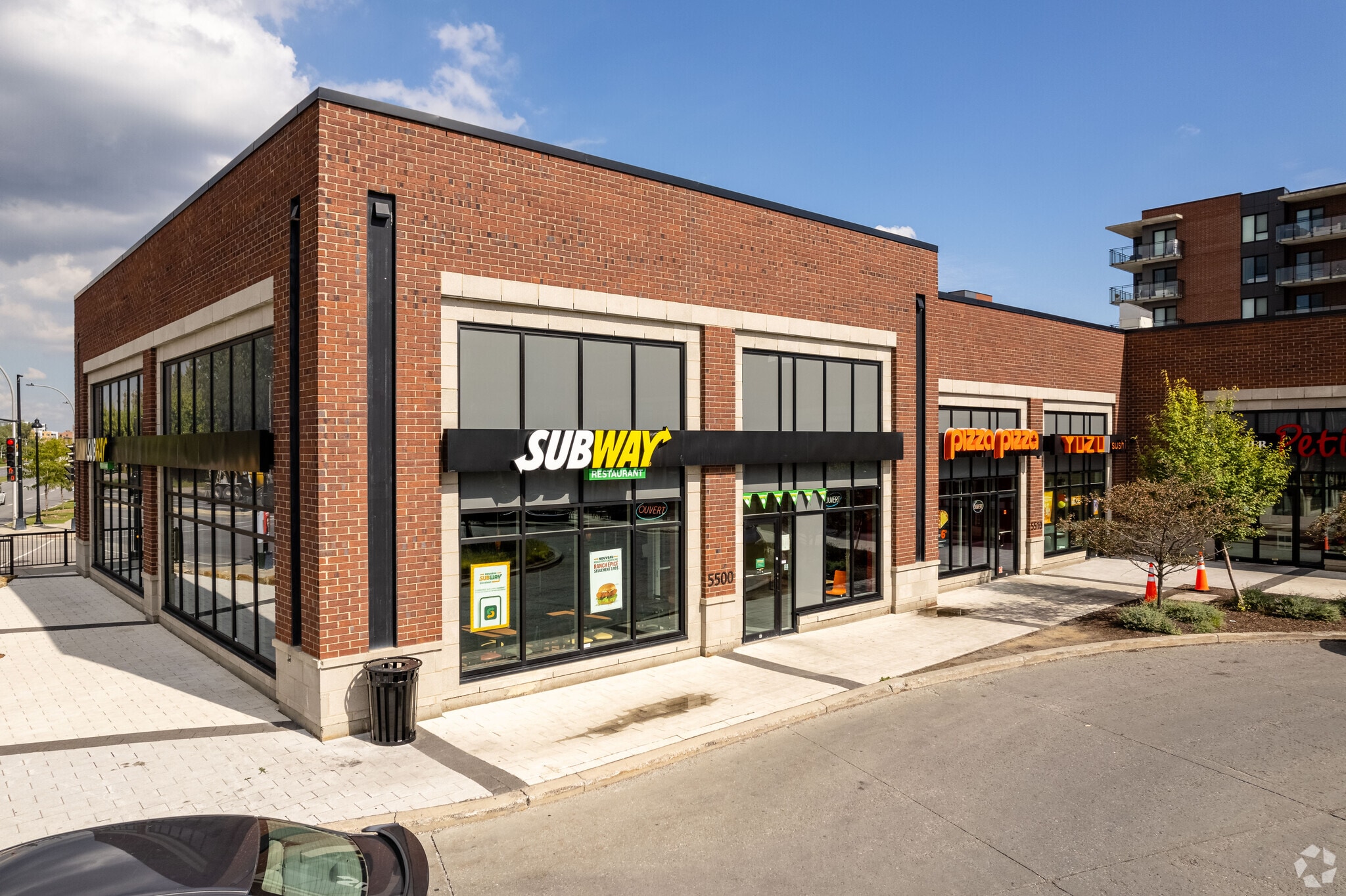 5500-5540 Boul Henri-Bourassa O, Saint-Laurent, QC for lease Primary Photo- Image 1 of 7